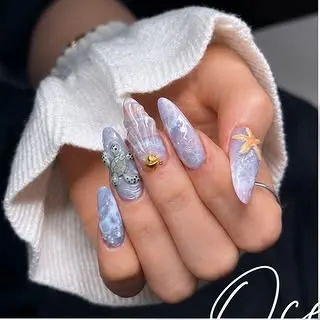 Ocean Nails mit Muschel- und Meerjungfrau-Details
